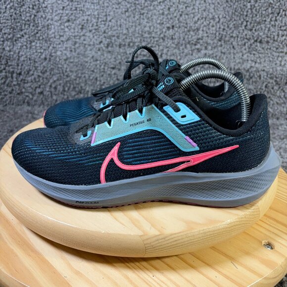 Nike Zoom Pegasus 40 SE Running Shoe Womens Size 9 Gym Training Sneakers - Picture 1 of 8